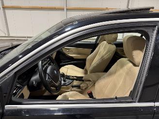 BMW 3-serie 320i 135kW Automaat Schuifkantel Luxury Edition picture 13