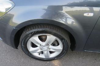 Kia Cee d 1.4 Cvvt 90pk Seven Airco Navigatie Clima Camera   2011 picture 9