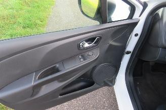 Renault Clio 0.9 TCe 90pk Euro 6 5drs Airco 2014   219.000km NAP picture 12