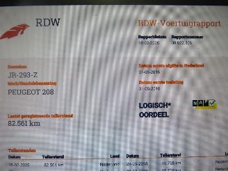 Peugeot 208 1.2 110pk GT Line  5Drs 82.000km nap Leer Camera Navigatie  2016 topstaat picture 6