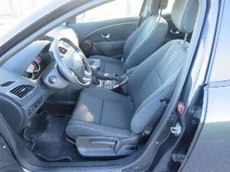 Renault Mégane 1.6 102pk Expression Navigatie Airco  parkeerschade picture 11