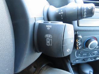 Renault Mégane 1.6 102pk Expression Navigatie Airco  parkeerschade picture 15