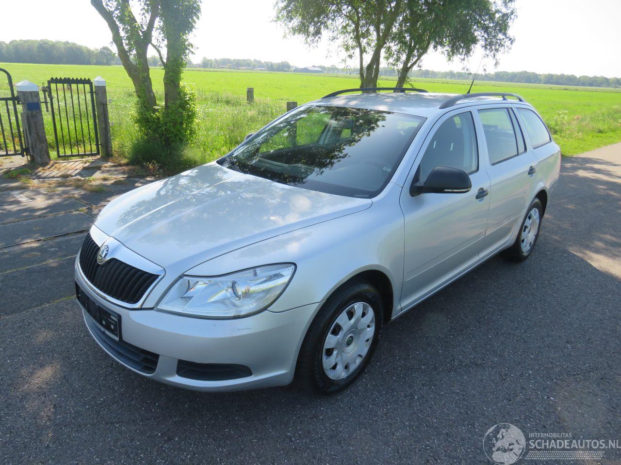 Skoda Octavia 14 TSI 109.000KM Airco 2010 parkeerschade