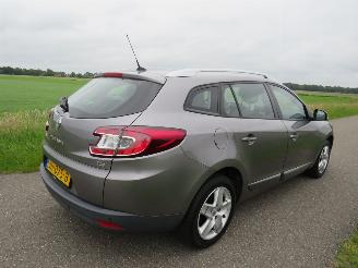 Voiture accidenté Renault Mégane 1.2 TCe Collection 116pk  190.000km nap 2014/5