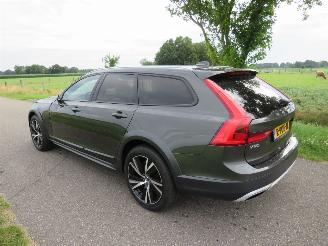 Unfallwagen Volvo V-90 Cross Country 2.0 D5 4x4  235pk 2019  [ vol optie  plaatschade 2019/9