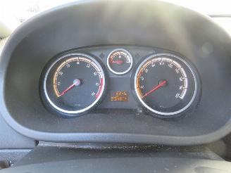 Opel Corsa Opel Corsa 1.4-16V \'111\' Edition Navigatie Airco schadevrij picture 9