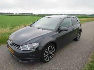 Damaged car Volkswagen Golf 7  1.2 TSi Trendline 204.000km navigatie Clima top top staat   2013 2013/6