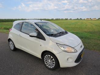 skadebil auto Ford Ka 1.2 Titaniun 2008-12  goed werkende airco!!! 2008/12