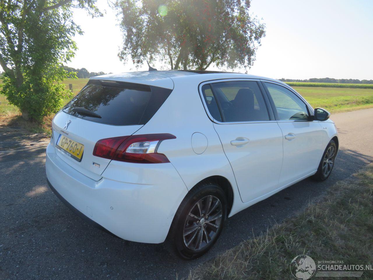 Peugeot 308 1.2 110pk Pure Tech Style 116.000km Navigatie Camera airco Clima   splinter nieuwe d riem