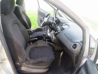 Fiat Punto Evo 0.9 Twin Air Lounge 140.000km nap Parkeerschade topstaat picture 6