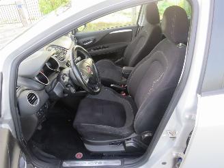 Fiat Punto Evo 0.9 Twin Air Lounge 140.000km nap Parkeerschade topstaat picture 23