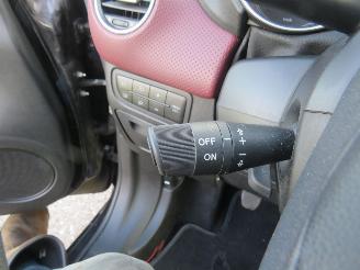 Fiat Punto Evo 1.4  Dynamic 78pk 5drs Airco Clima 5drs picture 21
