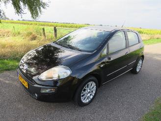 Fiat Punto Evo 1.4  Dynamic 78pk 5drs Airco Clima 5drs picture 9