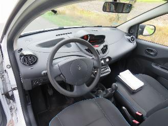 Renault Twingo 1.2 16v 2012-12   Airco  Schadevrij  nette auto picture 14