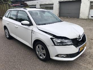 Skoda Fabia Fabia Combi 1.0 TSI Clever picture 4