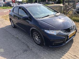 damaged passenger cars Honda Civic CIVIC 1.6 D COMFORT EDITION 2013/3