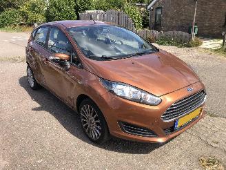 Vaurioauto  passenger cars Ford Fiesta Fiesta 1.0 Style 2014/2