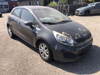uszkodzony samochody osobowe Kia Rio Rio 1.2 CVVT ComfortLine 2014/6