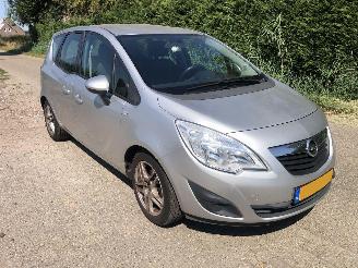 škoda osobní automobily Opel Meriva 1.4 edition 2011/2