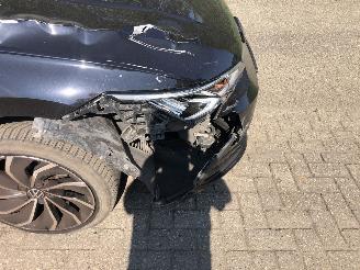 Volkswagen Golf Golf 1.0 TSI Life picture 10