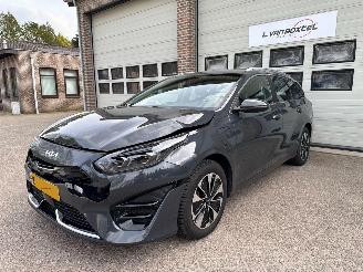 Auto incidentate Kia Ceed 1.6 GDI PHEV DynamicLine Navi Clima Cruise NAP ! 2024/2