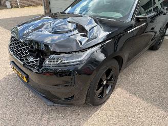 Land Rover Range Rover Velar 2.0 l4 Turbo AWD R-Dynamic Automaat Pano picture 19