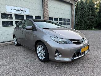 Vaurioauto  passenger cars Toyota Auris 1.8 Hybrid Aspiration Navi Clima 51806 Km NAP ! 2013/5