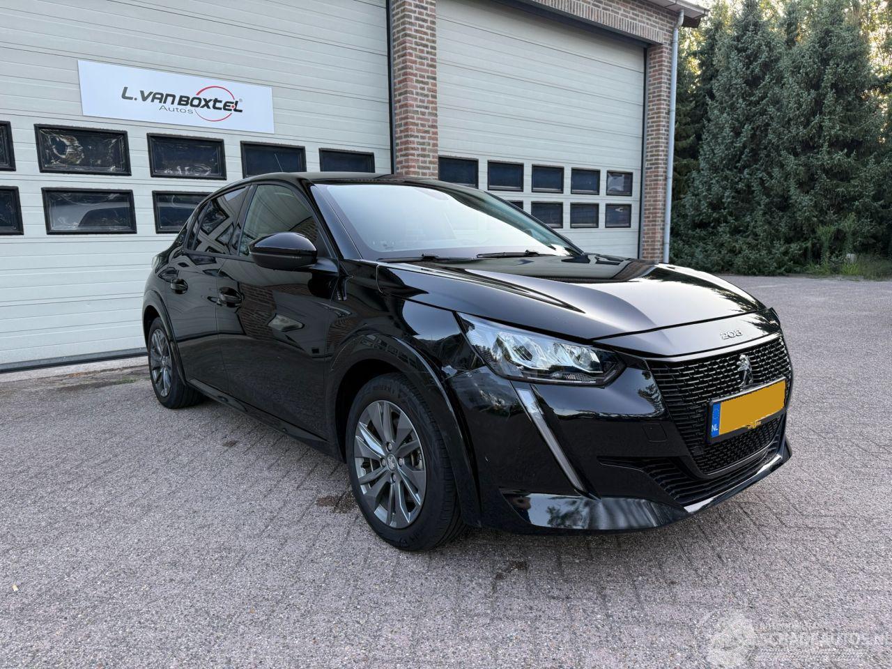 Peugeot e-208 EV Allure 50 kWh Navi Clima 54806 Km NAP !