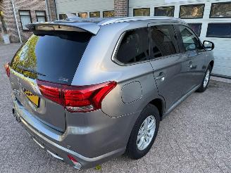 Mitsubishi Outlander 2.4 PHEV Pure Navi Clima Cruise 89684 Km NAP ! picture 18