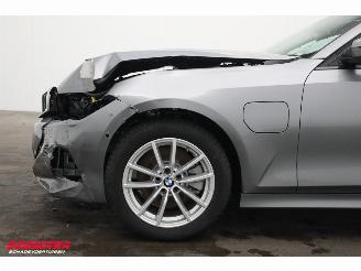 BMW 3-serie 330e Schuifdak 360° LED Cruise SHZ 4.216 km! picture 11