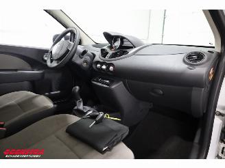Renault Twingo 1.5 dCi Authentique Radio/CD AHK picture 5