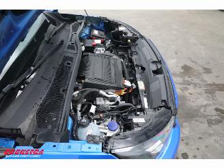 Peugeot e-2008 EV Facelift Active 54 kWh LED Navi Clima Cruise SHZ PDC 41.758 km! picture 8