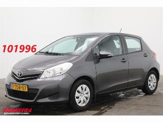 krockskadad bil auto Toyota Yaris 1.0 VVT-i Now Airco 150.747 km! 2014/2