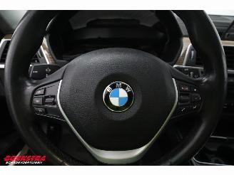 BMW 3-serie Touring 320i Aut. Pano LED Leder Clima Cruise SHZ picture 17
