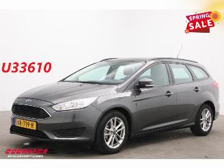 skadebil auto Ford Focus 1.0 Trend Navi Airco Cruise PDC 2017/2