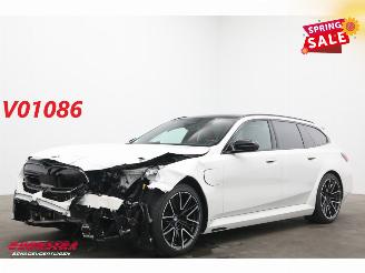 krockskadad bil auto BMW M5 Touring Drivers Package HUD Carbon B&W ACC 360° AHK 2025/3