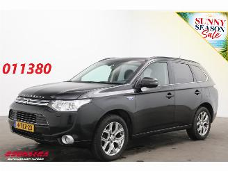 Coche accidentado Mitsubishi Outlander 2.0 PHEV Instyle 4WD Leder Schuifdak Navi Clima Cruise SHZ AHK 2014/3