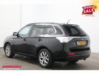 Mitsubishi Outlander 2.0 PHEV Instyle 4WD Leder Schuifdak Navi Clima Cruise SHZ AHK picture 4