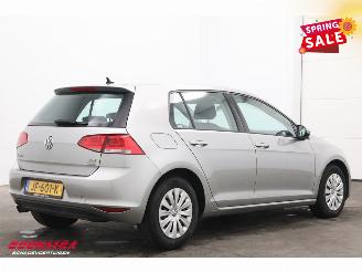 Volkswagen Golf 1.6 TDI Trendline BlueMotion Navi Bluetooth Airco Cruise picture 3