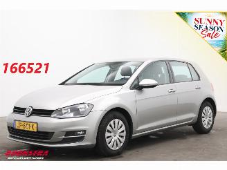 Schadeauto Volkswagen Golf 1.6 TDI Trendline Navi Bluetooth Airco Cruise APK 2027! 2016/3