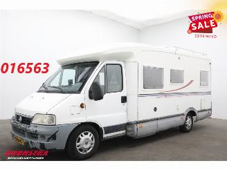 krockskadad bil auto Chausson  Allegro 2.8 JTD Solar Dakairco Frans Bed Oven 2002/5