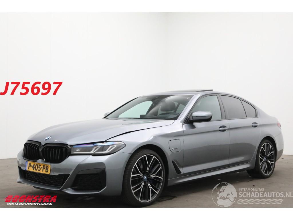 BMW 5-serie 520e M-Sport LED Schuifdak Memory HUD H/K Camera SHZ