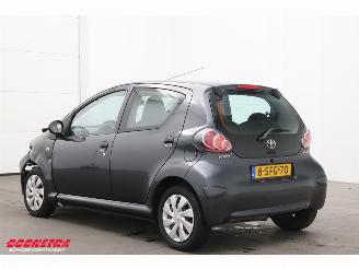 Toyota Aygo 1.0 VVT-i Now 5-DRS Navi Airco 96.456 km! picture 4