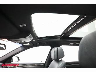 BMW 5-serie Touring 520i Aut. M-Sport Pano Leder Memory SHZ Orig. NL 151.381 km! picture 17