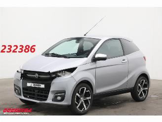 krockskadad bil brommobiel Aixam  E Coupe Elektrisch Premium Moped Leder Bluetooth Camera 2021/11