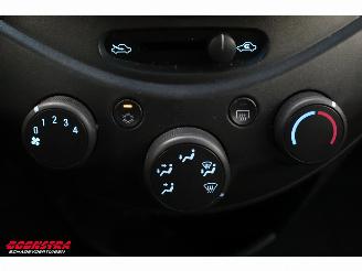 Chevrolet Spark 1.0 16V LS Airco LMV Elek Ramen 89.221 km! picture 23