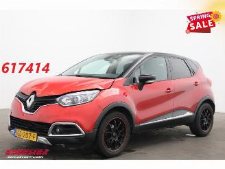 krockskadad bil auto Renault Captur 0.9 TCe Helly Hansen Navi Clima Cruise PDC 72.404 km! 2015/4