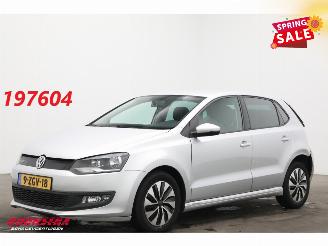 krockskadad bil auto Volkswagen Polo 1.4 TDI BlueMotion 5-DRS Navi Airco Cruise AHK 2015/1