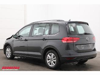 Volkswagen Touran 2.0 TDI 150 PK DSG Navi Clima Cruise SHZ PDC picture 4