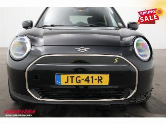Mini Cooper SE Favoured M 54.2 kWh Pano LED ACC Leder Camera SHZ 2.035 km! picture 5